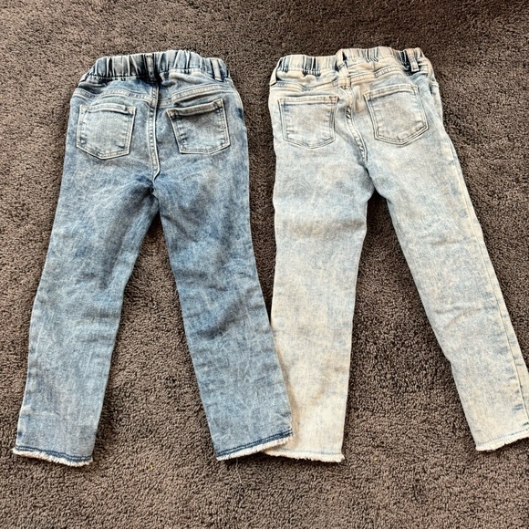 2 pairs of Gap stretch jeans (ankle) 5 yrs - Picture 2 of 4
